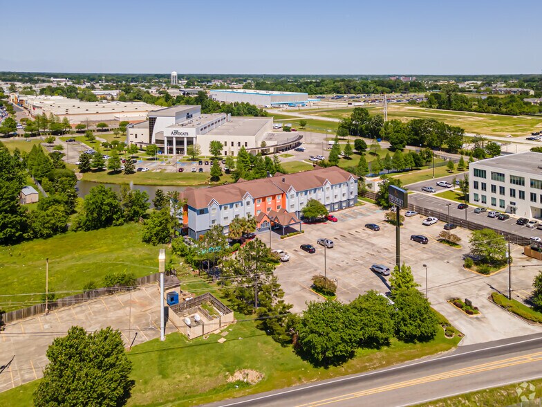 More Photos Of 10645 Reiger Rd, Baton Rouge Hotel For Sale