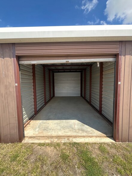 More Photos Of 2311 SE Lee Blvd, Lawton Self Storage For Sale