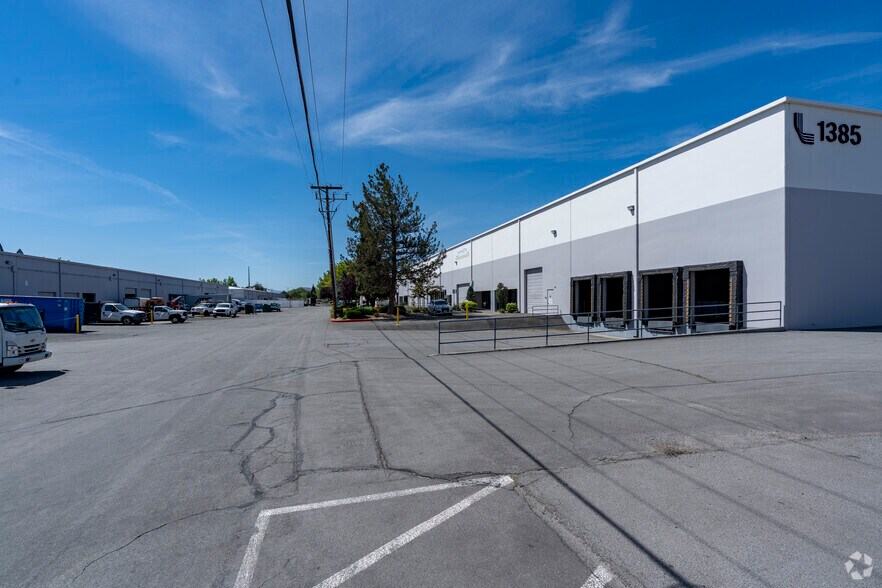 More Photos Of 1315 Greg St, Sparks Unknown For Lease