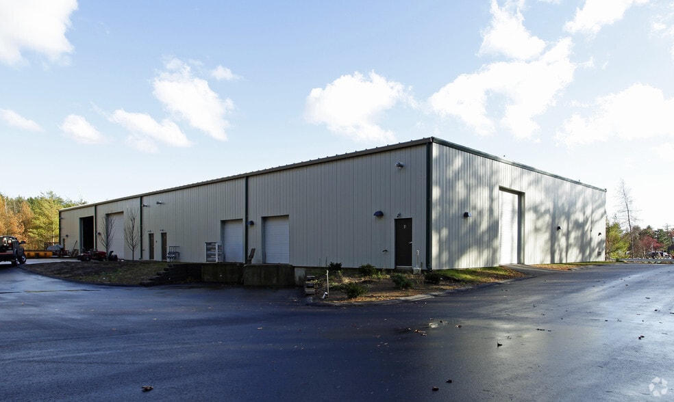 More Photos Of 12 Star Dr, Merrimack Service For Lease