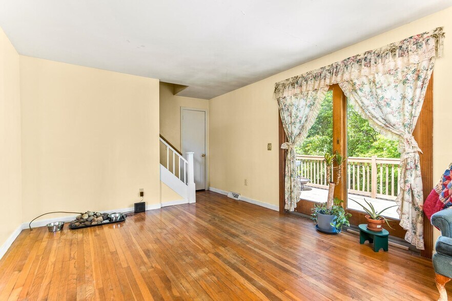 More Photos Of 289A Milton rd, Rochester Restaurant For Sale