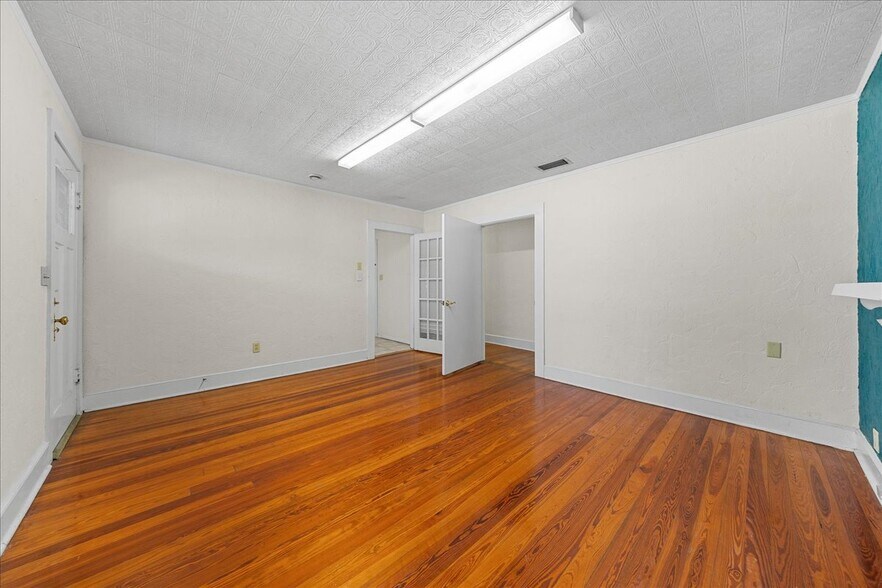 More Photos Of 2206 SE 3rd Ave, Ocala Office Residential For Sale