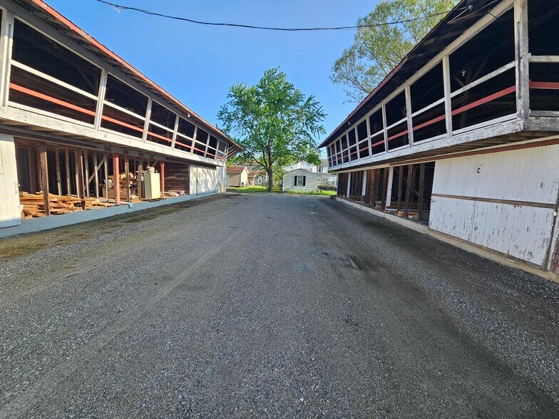 More Photos Of 201 S Gay St, Cridersville Warehouse For Lease