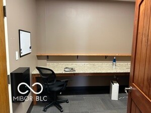 More Photos Of 9130 Otis Ave, Indianapolis Flex For Lease