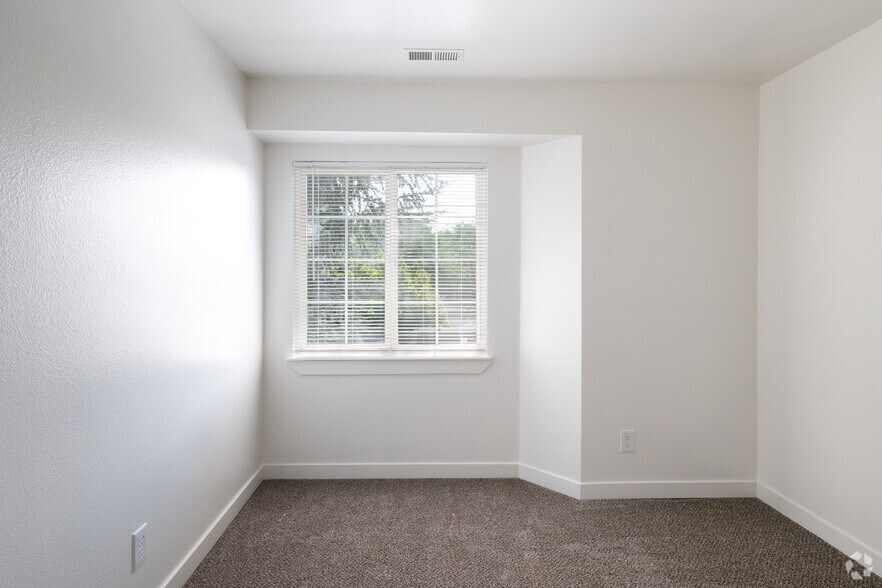 More Photos Of 7501 W Florence Ln, Boise Apartments For Sale