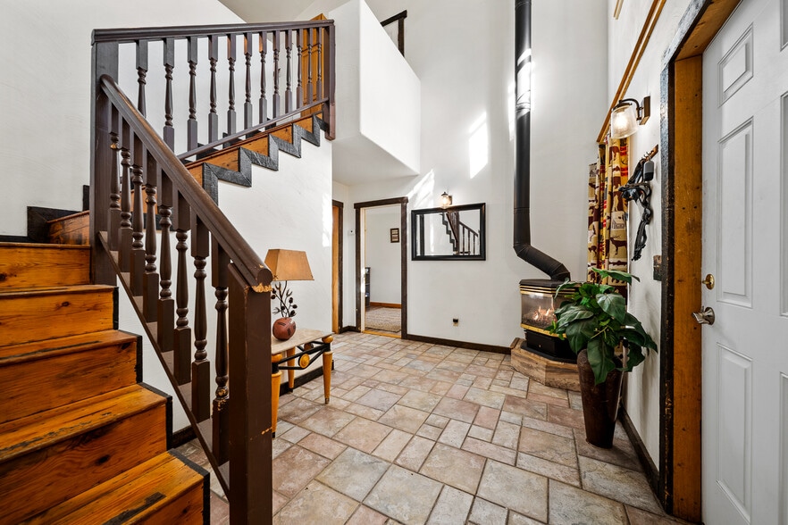 More Photos Of 2089 E White Mountain Blvd, Pinetop Hotel For Sale