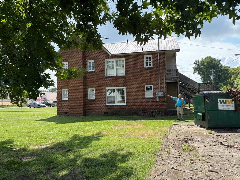 More Photos Of 203 E Chestnut St, Gadsden Apartments For Sale