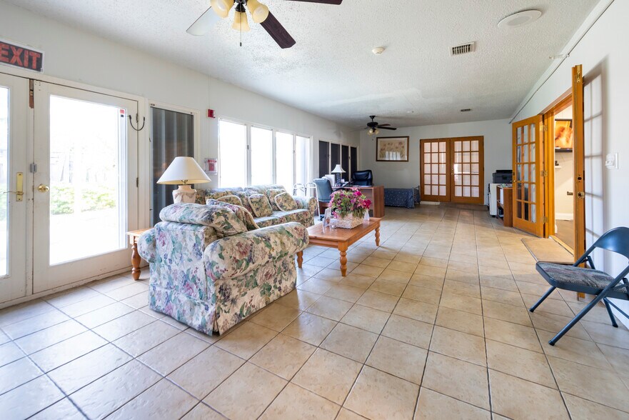 More Photos Of 621 NW 76th Ave, Plantation Assisted Living For Sale