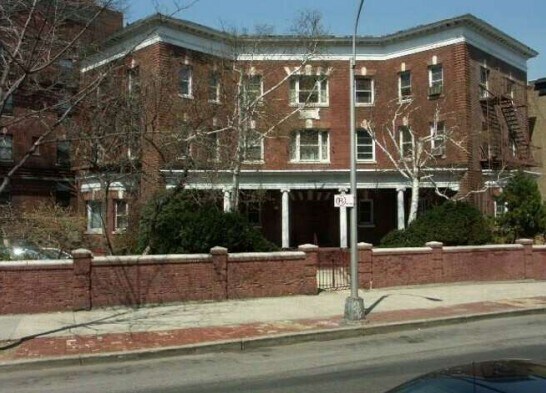 Primary Photo Of 115 W 183rd St, Bronx Shelter For Sale