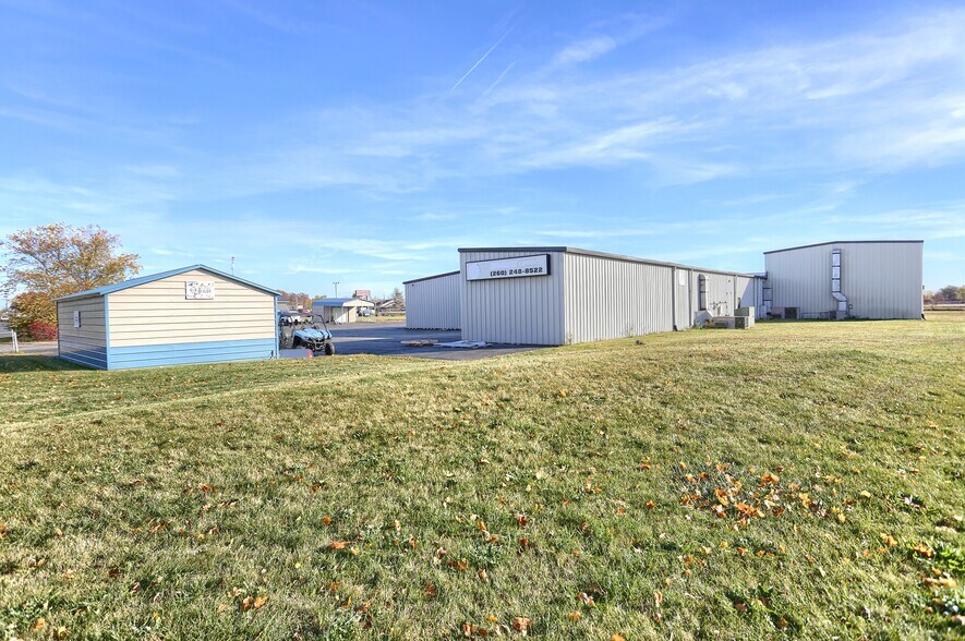 More Photos Of 665 W Connexion Way, Columbia City Flex For Sale
