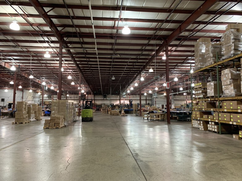 More Photos Of 1414 Jacobson Dr, Waukegan Warehouse For Sale