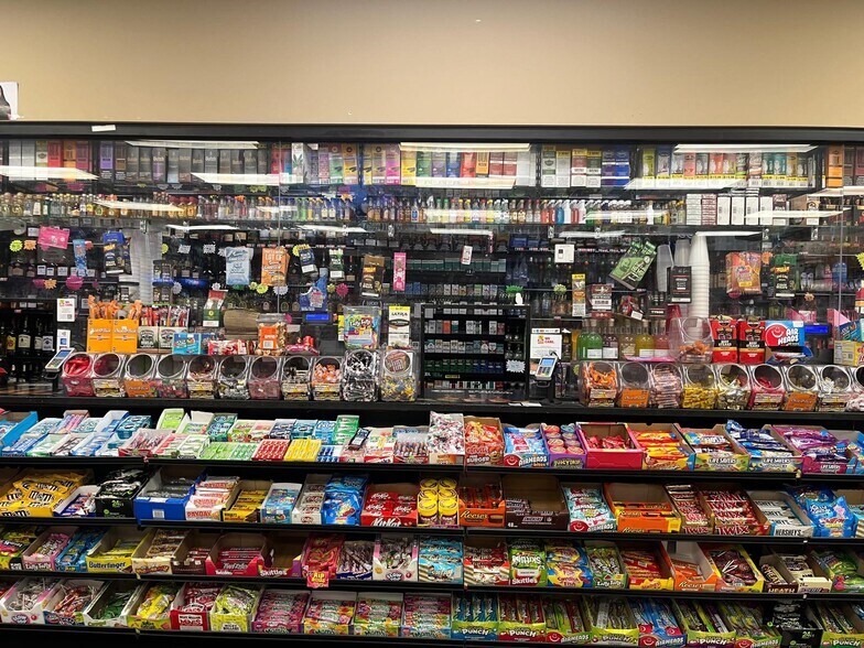 More Photos Of , Saint Louis General Retail For Sale
