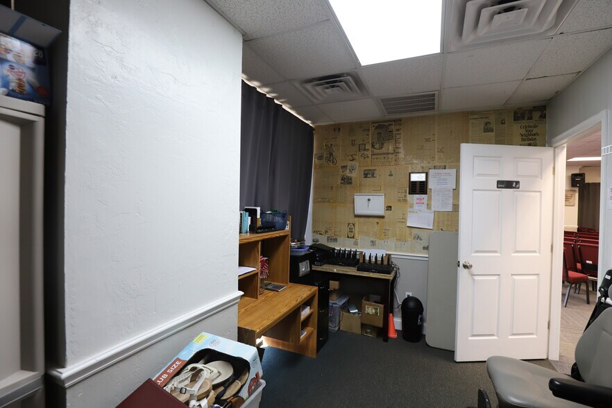 More Photos Of 23352 NW 186th Ave, High Springs Storefront Retail Office For Lease