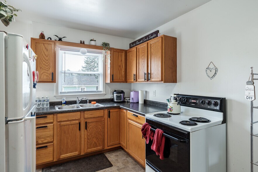More Photos Of 1321 W Court St, Janesville Apartments For Sale
