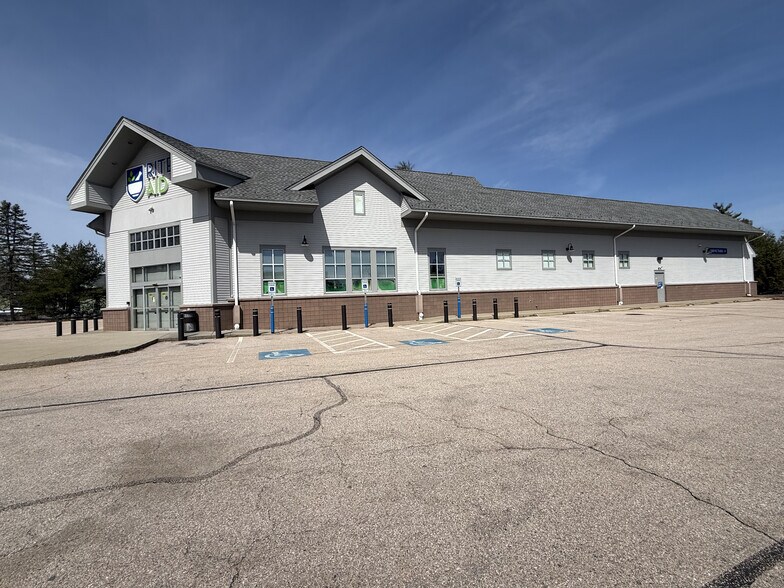 More Photos Of 577 Mast Rd, Manchester Drugstore For Sale