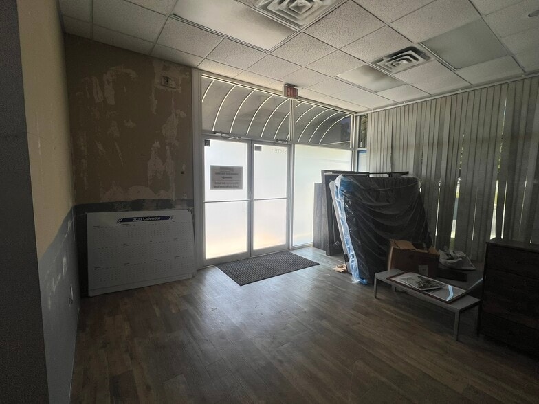More Photos Of 897 N Monroe St, Tallahassee Office For Lease