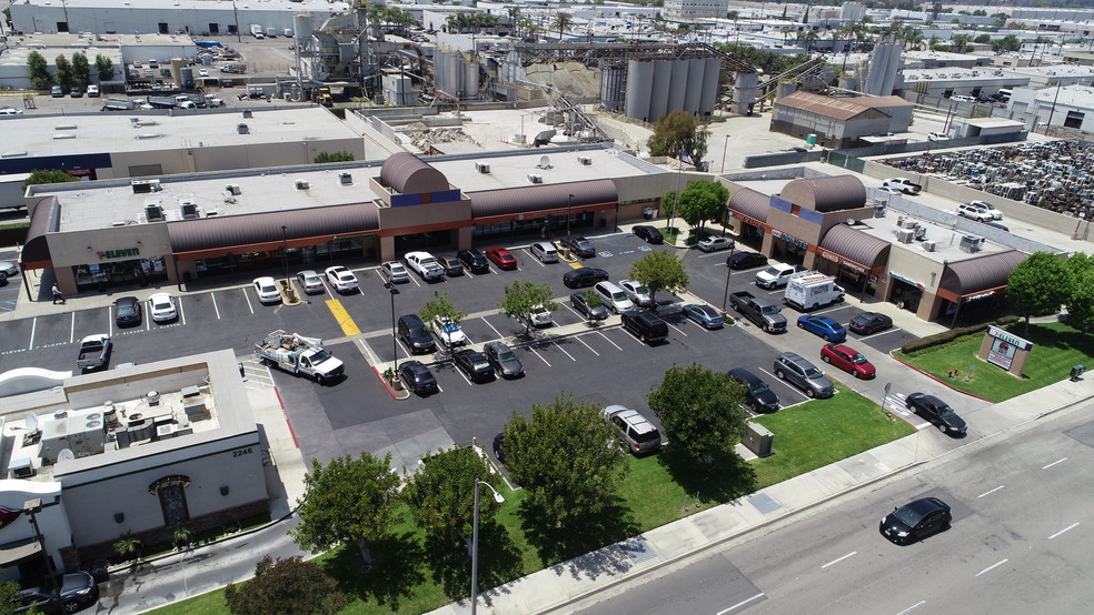 More Photos Of 2214-2222 S Grand Ave, Santa Ana Unknown For Lease