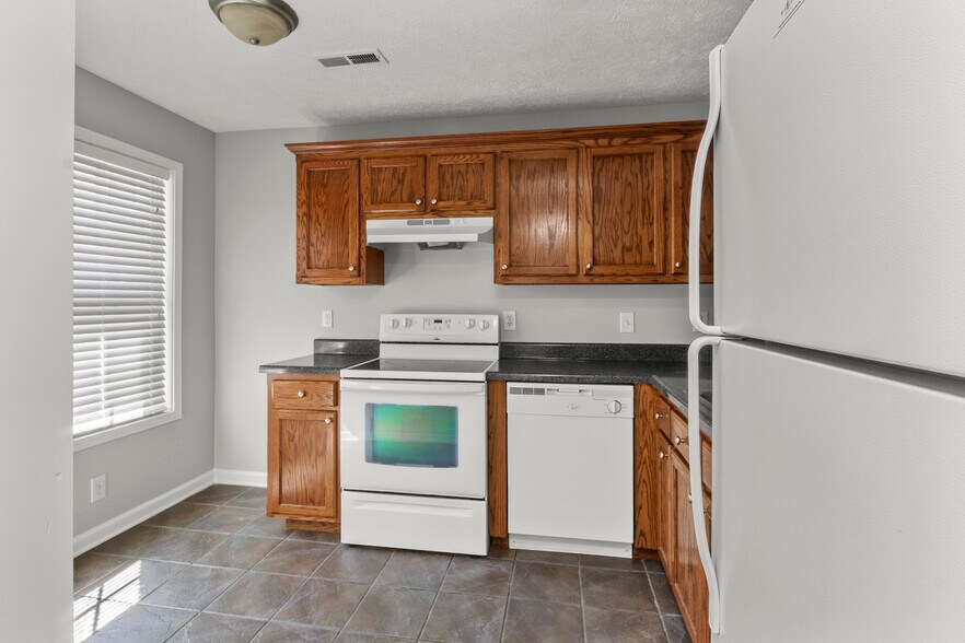 More Photos Of 162 Condor Ct, Clarksville Apartments For Sale