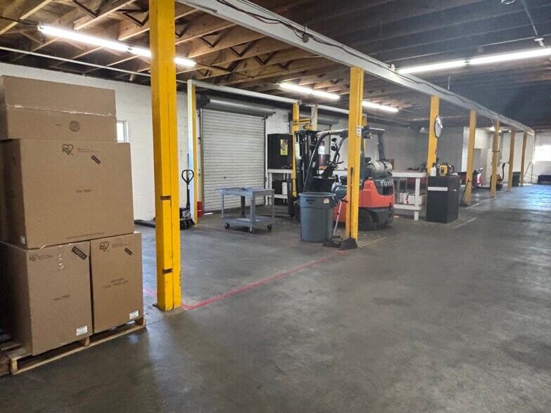 More Photos Of 1811 Florida Ave, Quincy Warehouse For Lease