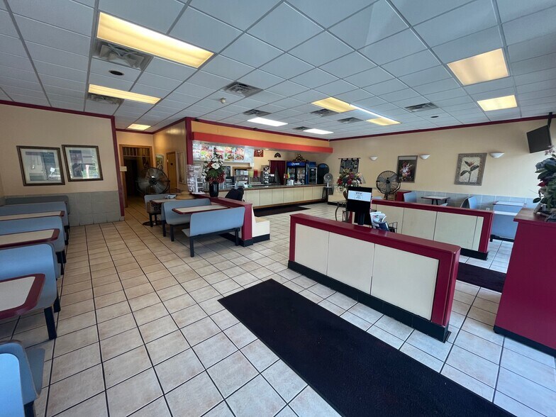 More Photos Of 414 N Hairston Rd, Stone Mountain Freestanding For Sale