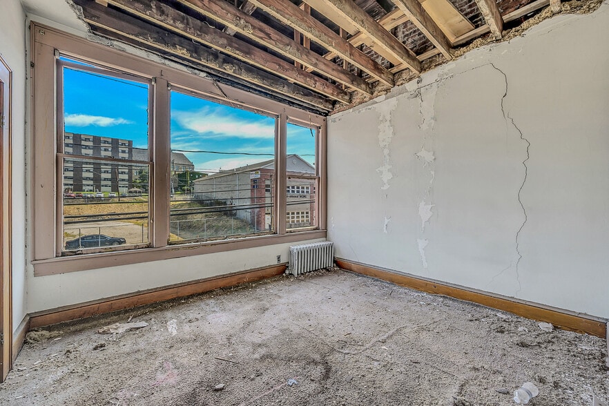 More Photos Of 515 Wyoming Ave, Scranton Flex For Sale