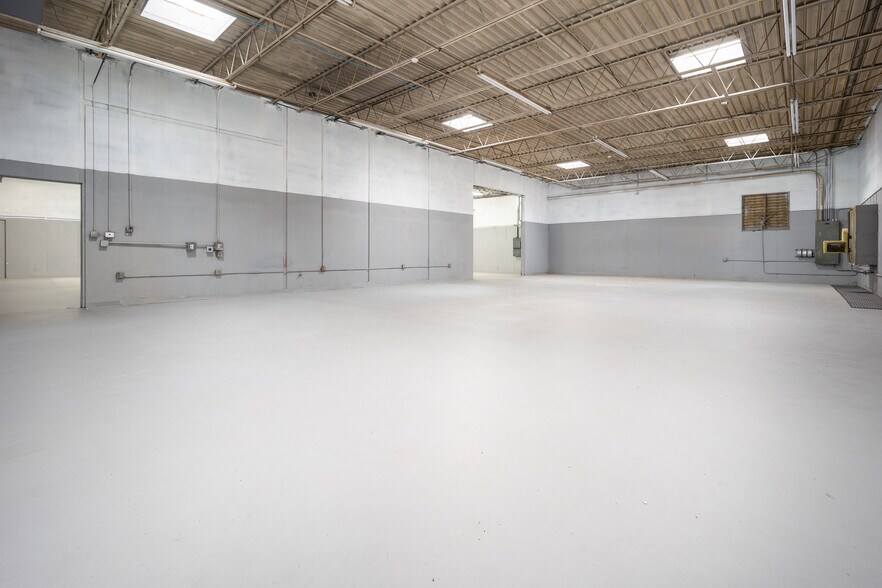 More Photos Of 3152 Broce Dr, Norman Light Manufacturing For Lease