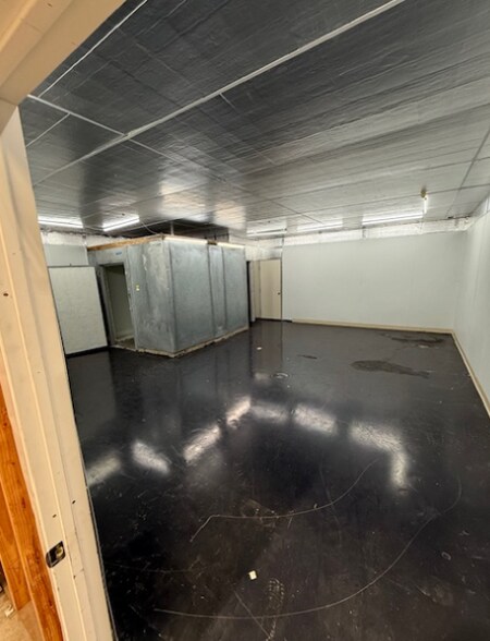 More Photos Of 627 Walker St, Watsonville Warehouse For Lease