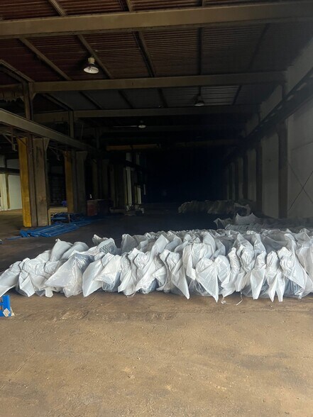 More Photos Of 812 N Beck St, Sebewaing Warehouse For Sale