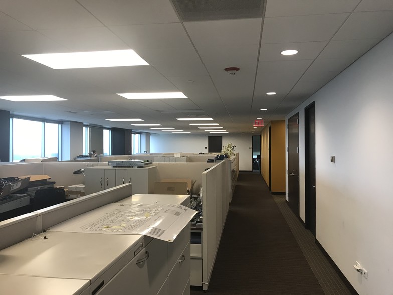More Photos Of 333 E Butterfield Rd, Lombard Office For Lease