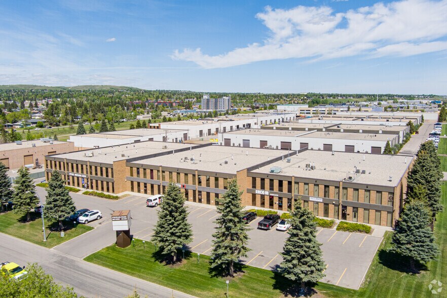 More Photos Of 640 42nd Ave NE, Calgary Warehouse For Lease