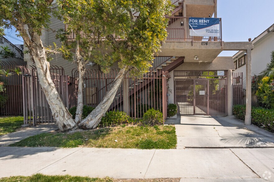 More Photos Of 1776 Temple Ave, Long Beach Apartments For Sale