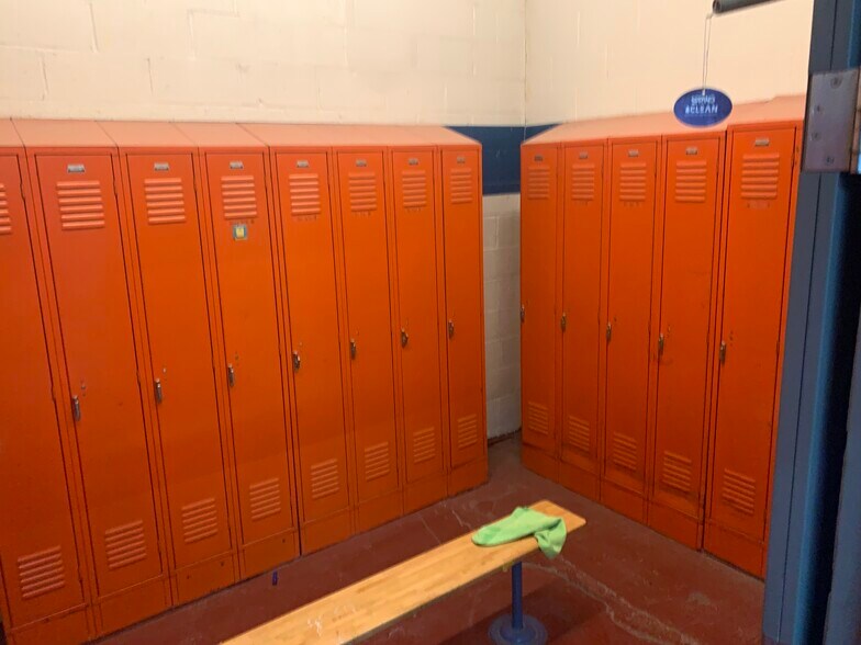 More Photos Of 17399 Broadway Ave, Maple Heights Auto Repair For Sale