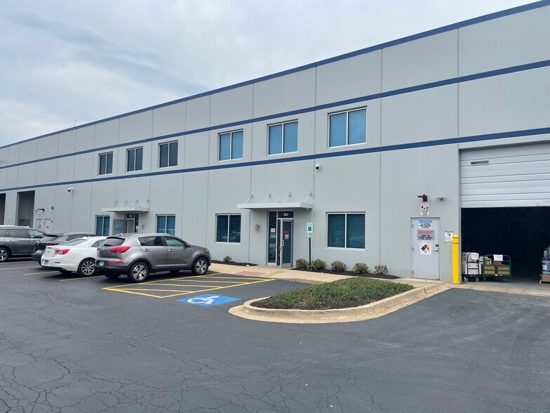 More Photos Of 340 Marshall Ave, Aurora Warehouse For Sale