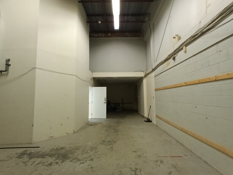 More Photos Of 155 Terence Matthews Cres, Ottawa Office For Sale