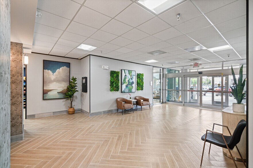 More Photos Of 5151 Katy Fwy, Houston Medical For Lease