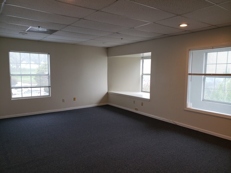 More Photos Of 1090 Adams St, Benicia Loft Creative Space For Lease
