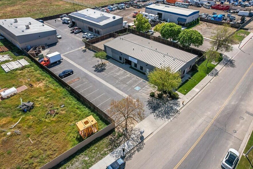 More Photos Of 1206 S O St, Tulare Office For Sale