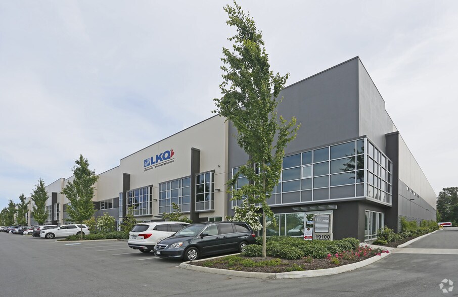 More Photos Of 19100 Airport Way, Pitt Meadows Warehouse For Lease