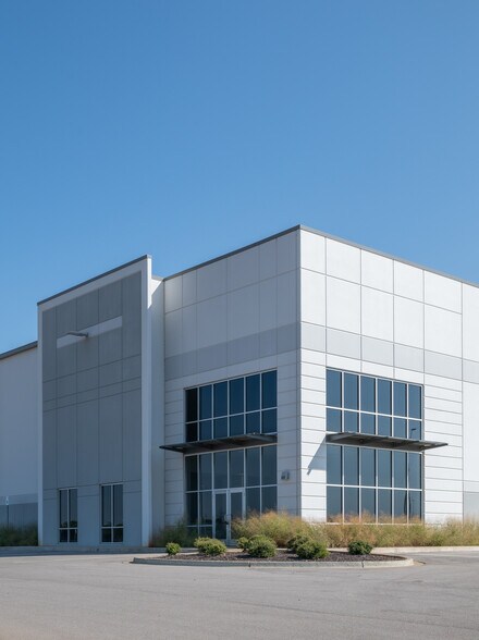 More Photos Of 23366 Bibb Garrett Rd, Tanner Distribution For Lease