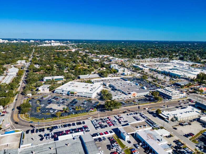 More Photos Of 3800 S Tamiami Trl, Sarasota Unknown For Lease