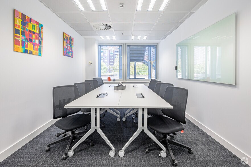 More Photos Of 93 Paseo Castellana, Madrid Coworking Space