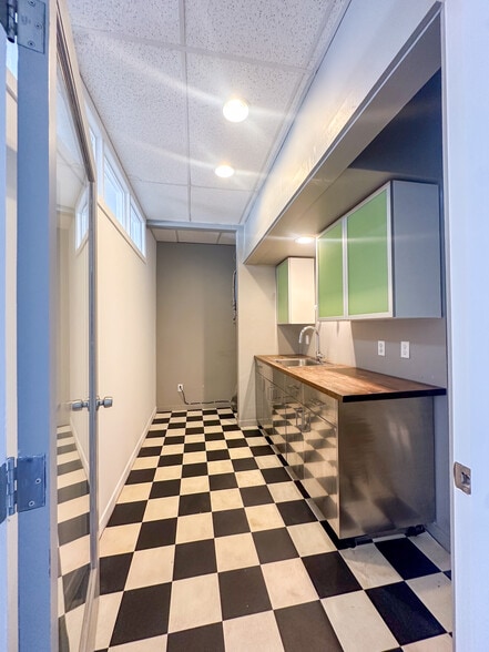 More Photos Of 11751 Mississippi, Los Angeles Office For Sale