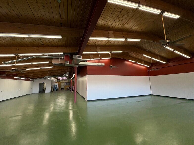 More Photos Of 1901-1961 Youngfield St, Lakewood Unknown For Lease