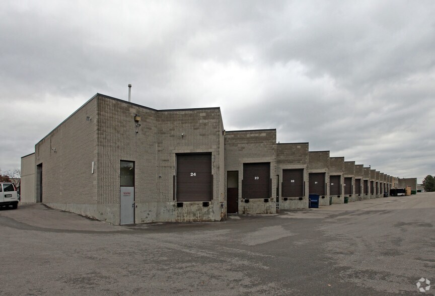More Photos Of 110 W Beaver Creek Rd, Richmond Hill Light Distribution For Lease