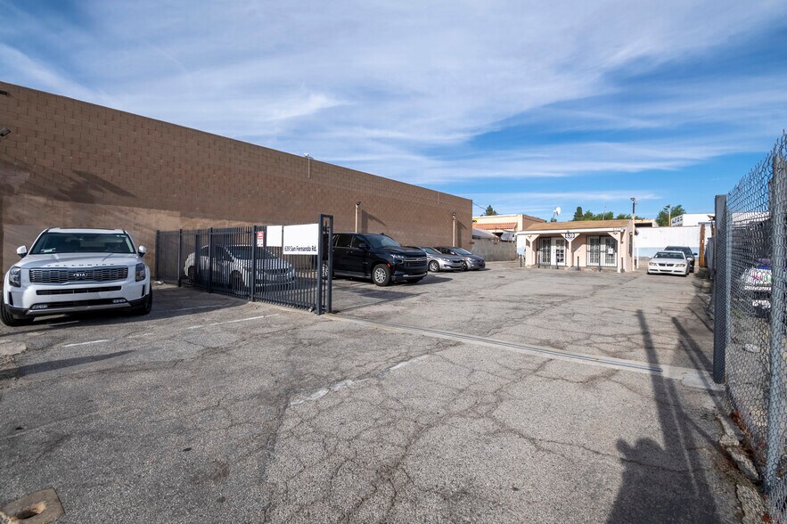 More Photos Of 639 San Fernando Rd, San Fernando Auto Repair For Sale