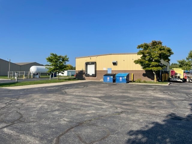 More Photos Of 512 Herriman Ct, Noblesville Warehouse For Lease