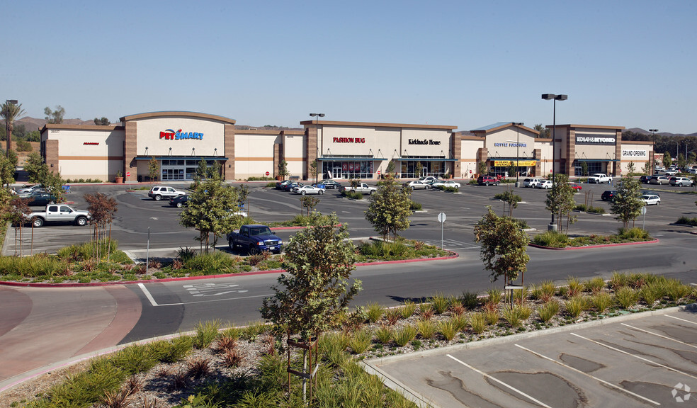 Primary Photo Of 29229 Central Ave, Lake Elsinore Storefront For Lease