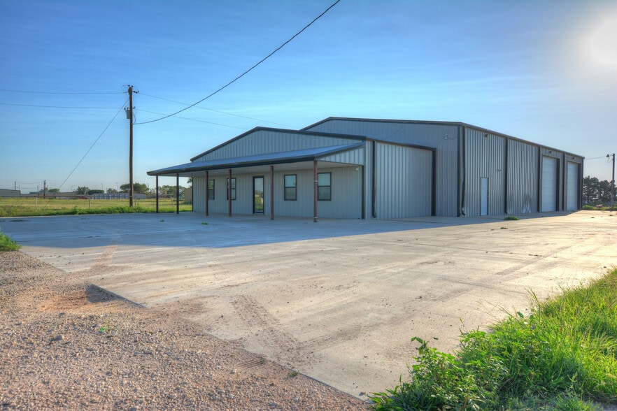 Primary Photo Of 1511 Private Road 7325, Lubbock Warehouse For Sale