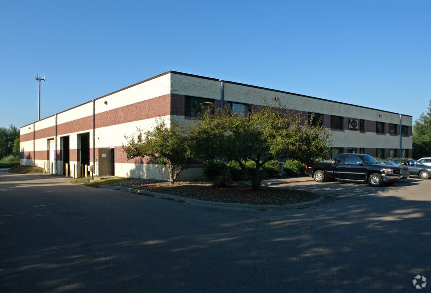 Primary Photo Of 3074 84th Ln NE, Blaine Manufacturing For Lease