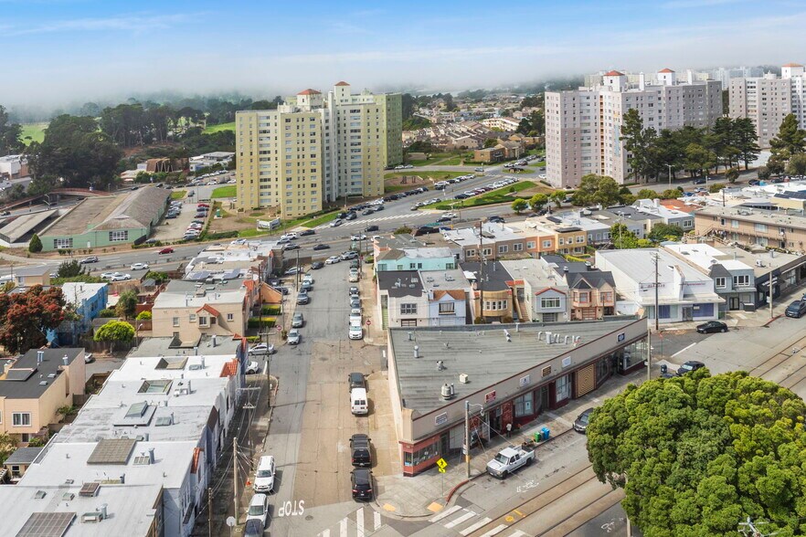 More Photos Of 4089-4099 19th Ave, San Francisco Storefront Retail Office For Lease